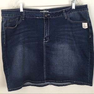 NWT Refuge+ Medium Wash Stretchy Denim Skirt  3X